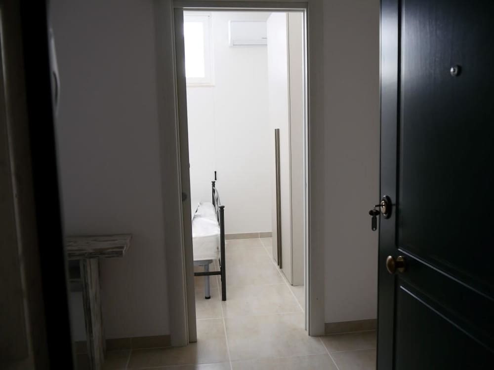Family Room, 2 Bedrooms (Basement) photo 2