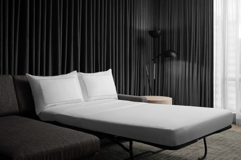 Room, 2 Queen Beds, Corner - Photo 3