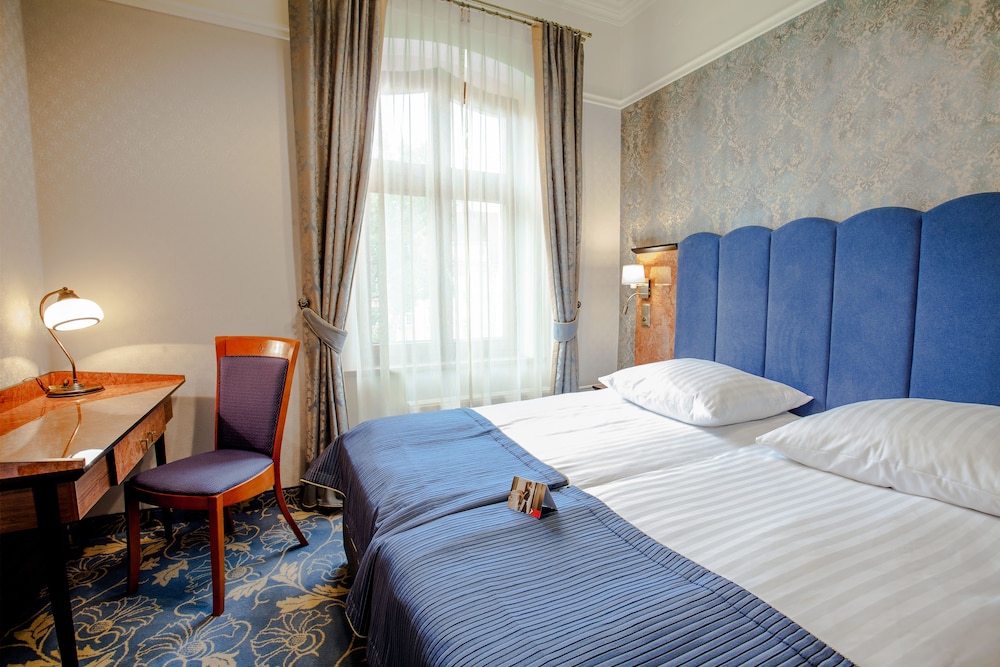 Business Double Room - Photo 2