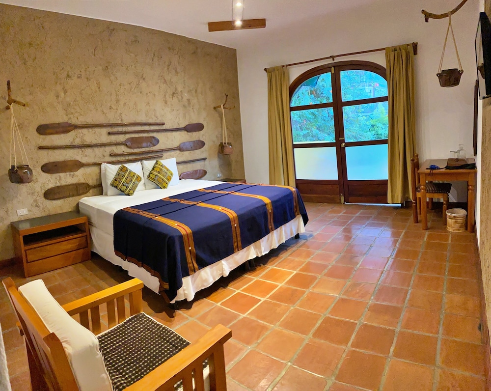 Double Room - Photo 5