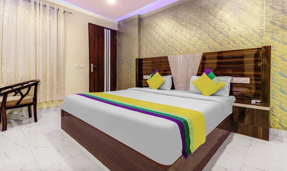 Deluxe Room, 1 King Bed, Non Smoking, Air conditioning photo 1