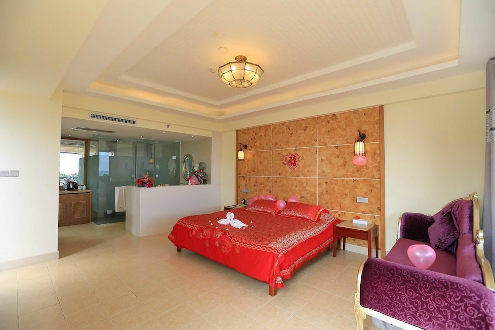 Deluxe Suite photo 3