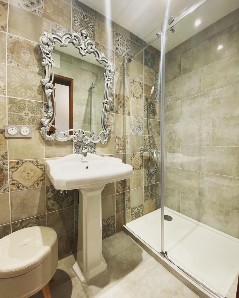 Superior Double Room, Private Bathroom, Garden View (Chambre) - Photo 6