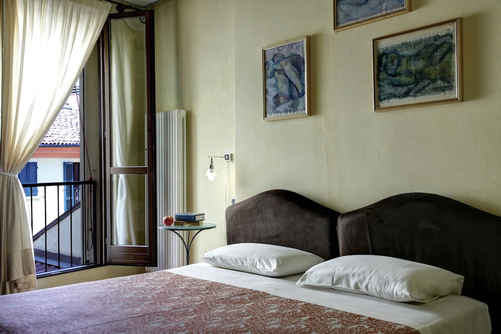 Double Room - Photo 2