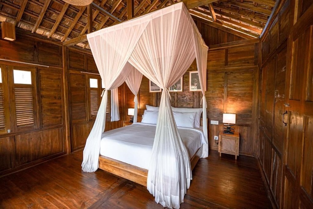 Signature Cabin photo 1