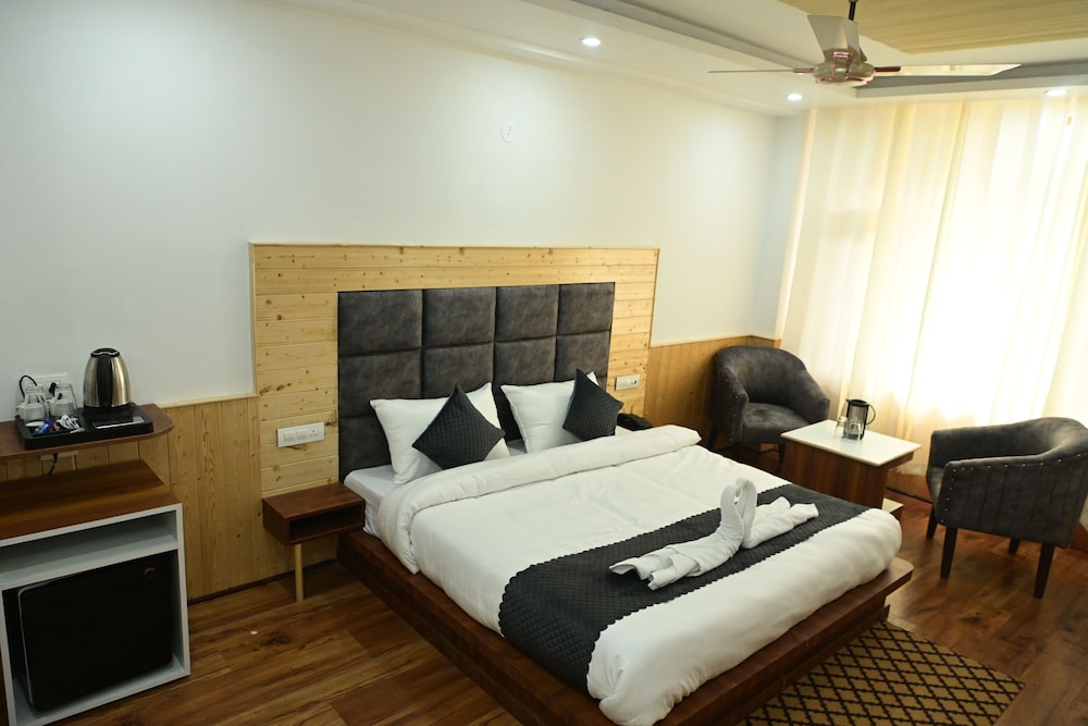 Premium Room - Photo 11