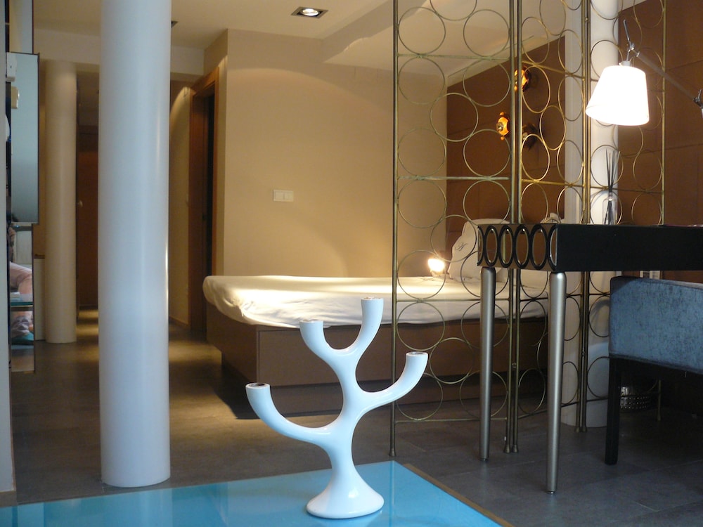 Apartment - Photo 1