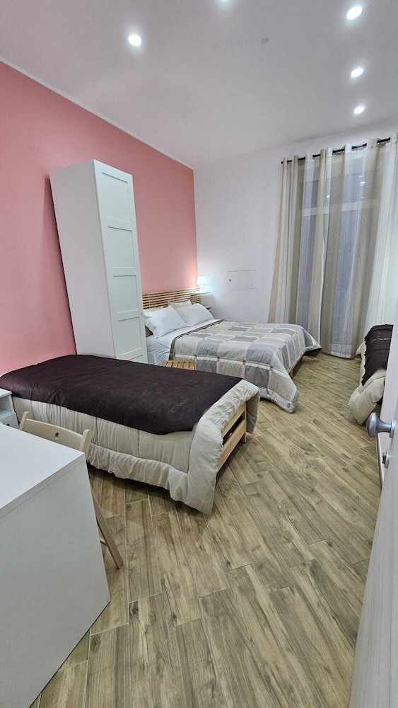 Classic Quadruple Room, Balcony, Hill View