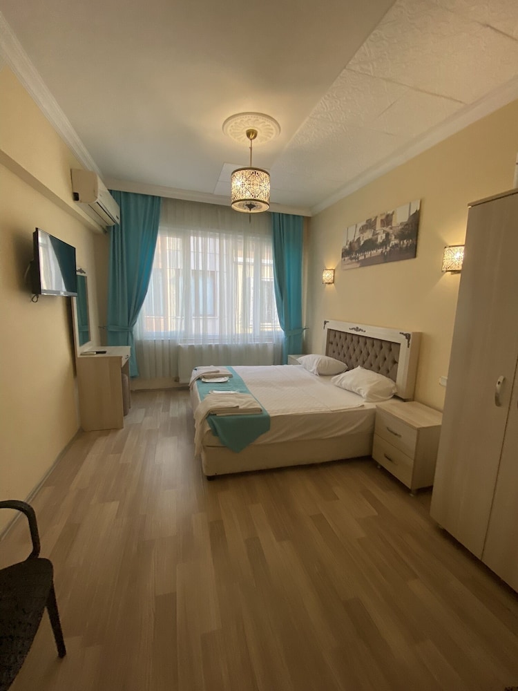 Comfort Triple Room photo 3