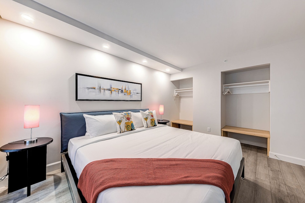 Apartment, 1 King Bed, Kitchen (B07)