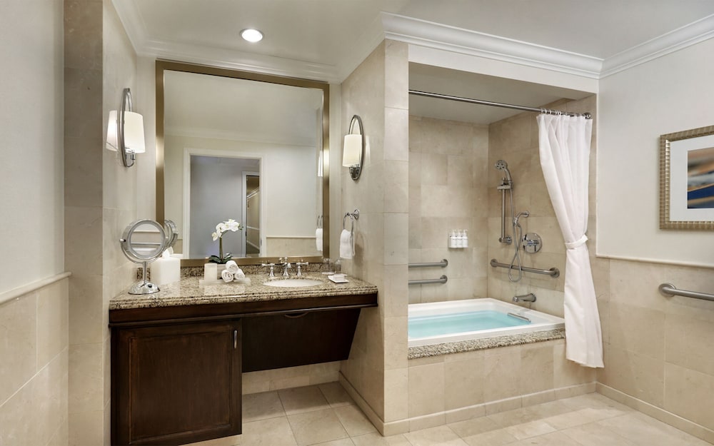 Room, 2 Queen Beds, Accessible, Bay View - Photo 6