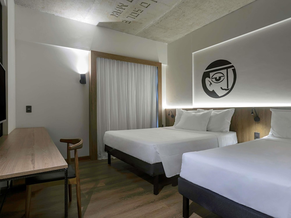 Standard Room with 1 double bed and 1 single bed - Photo 3