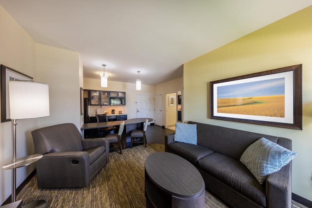 Suite, 1 Bedroom, Kitchen (1 King, Living Area) - Photo 5