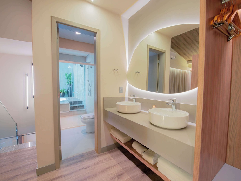 Executive Suite, 1 Queen Bed - Photo 11
