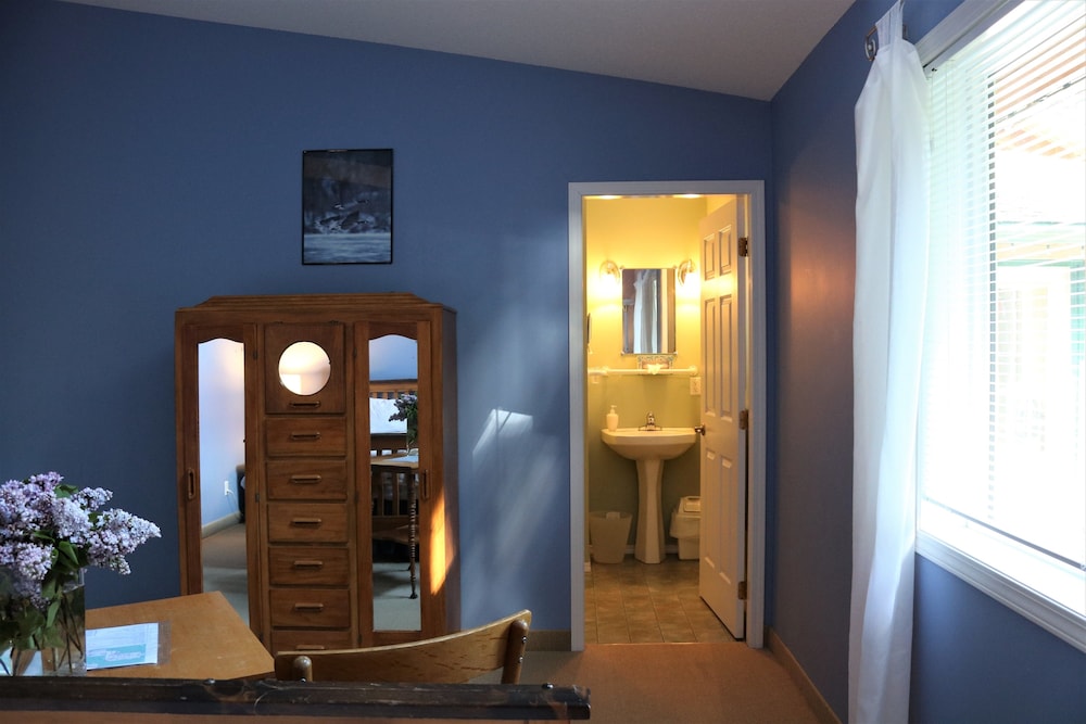 Goose Bay- King Room photo 2