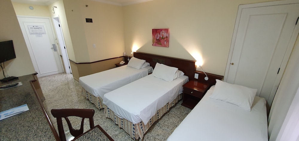 Standard Twin Room, 3 Twin Beds photo 2