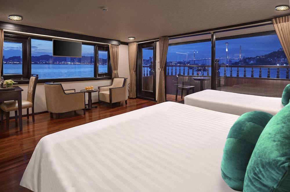 Alisa Vip Suite Private Balcony & Jacuzzi