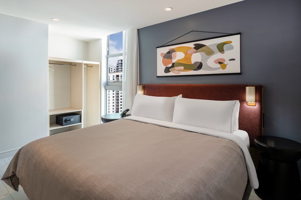 Suite, 1 Bedroom, Balcony (High Floor) photo 3