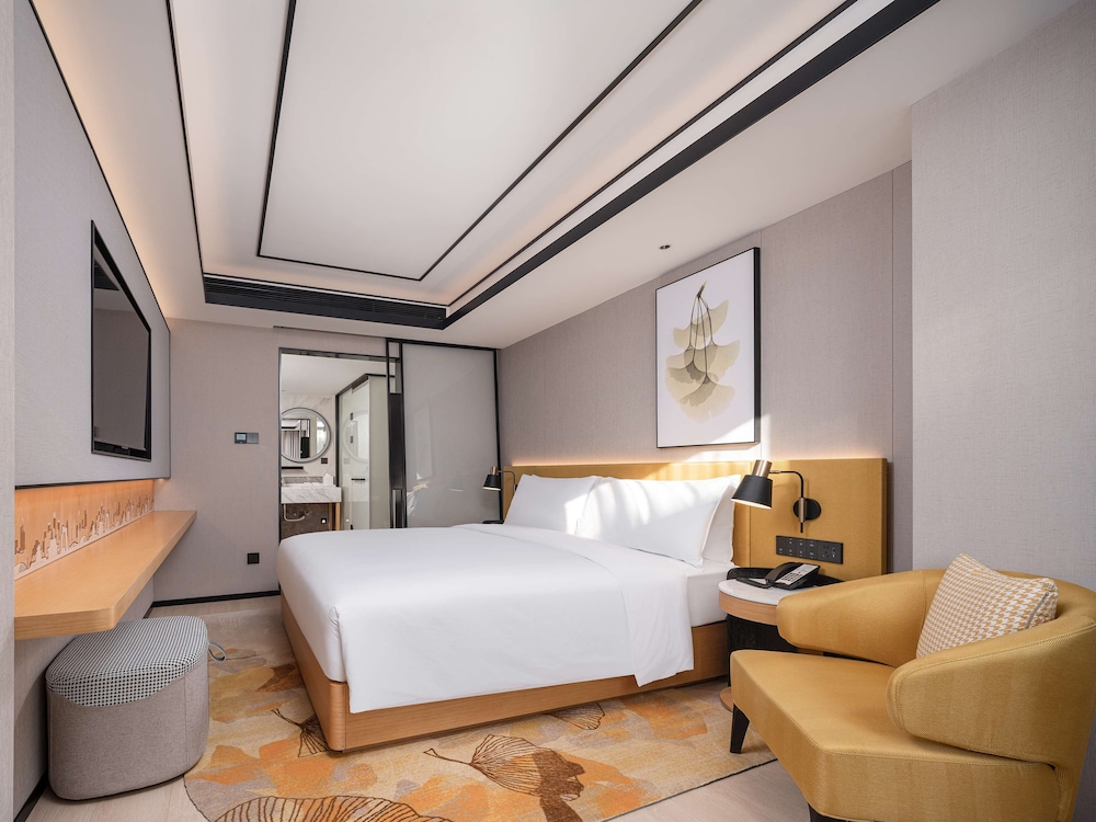 Deluxe Suite, 1 King Bed