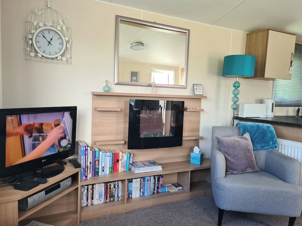 House, 2 Bedrooms, Terrace, Garden View photo 1