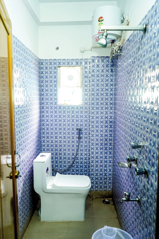 Basic Double Room photo 2