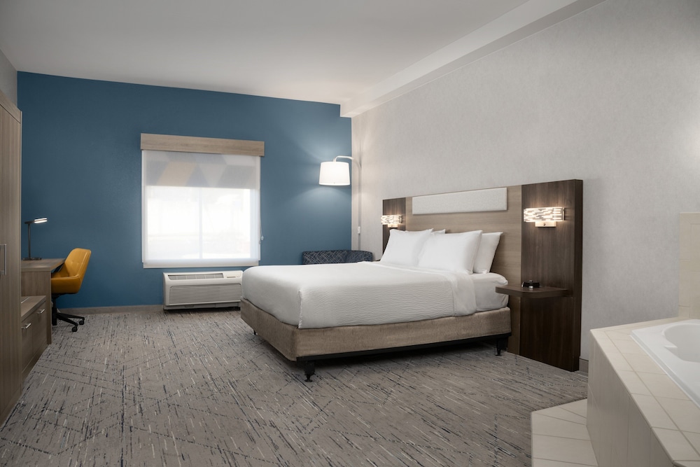 Suite, 1 King Bed, Accessible, Jetted Tub - Photo 3