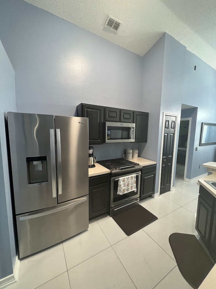 Residential Westbury 4BR Pool Home Near Disney Parks, Bilde 7