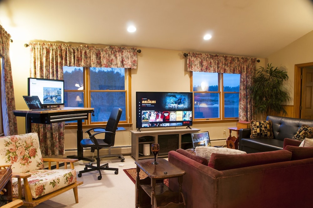 Master Suite with Kitchen photo 1