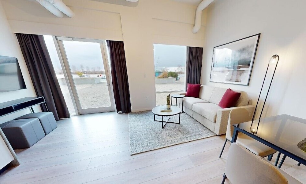Steveston Waterfront Hotel, Photo 3
