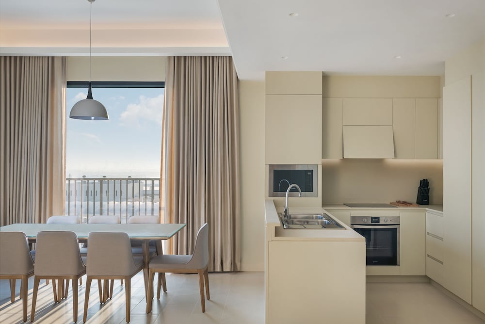 Deluxe Apartment, 3 Bedrooms - Photo 2