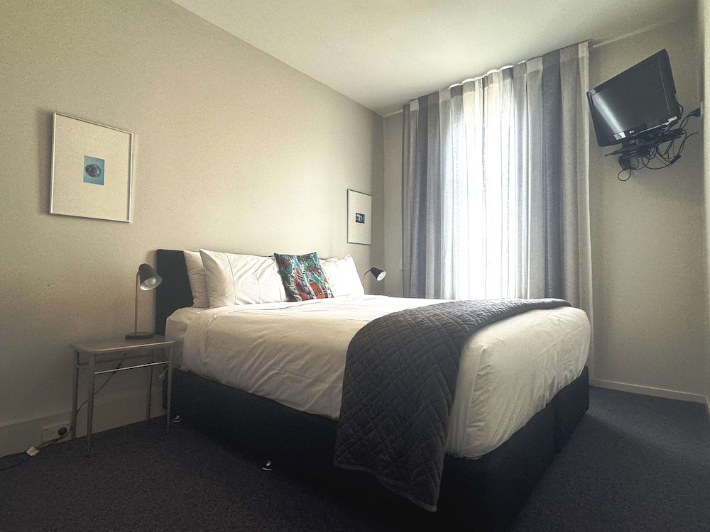Suite, 1 King Bed, Non Smoking, Balcony
