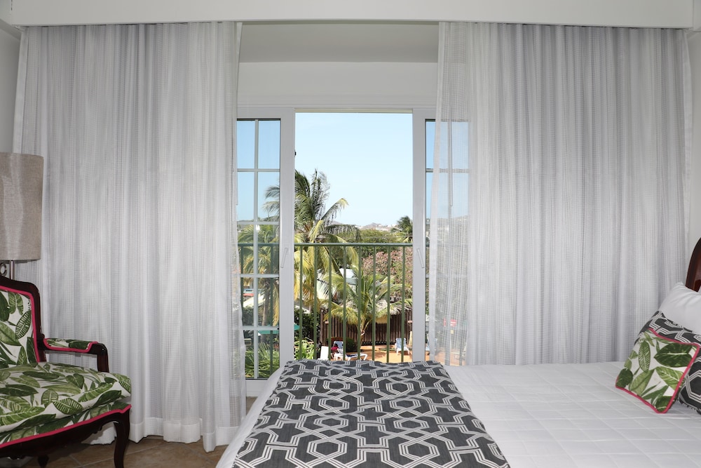 Standard Room, Pool View - Photo 8