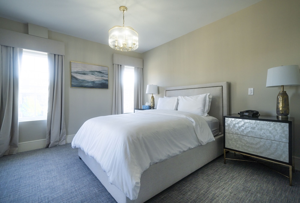 Luxury Studio Suite, 1 Queen Bed with Sofa bed