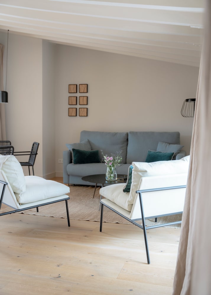 Deluxe Suite, City View photo 3