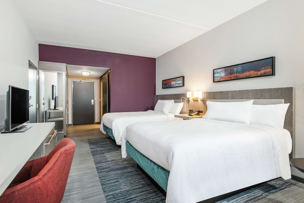 Room, 2 Queen Beds, Accessible, Bathtub (Hearing) - Photo 3