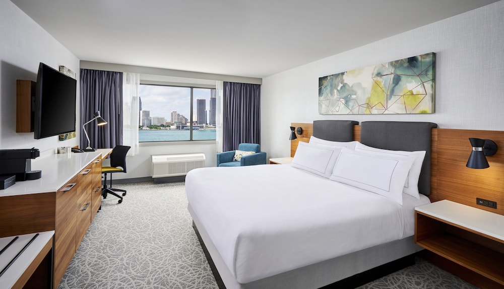 Room, 1 King Bed (Water View) - Photo 1