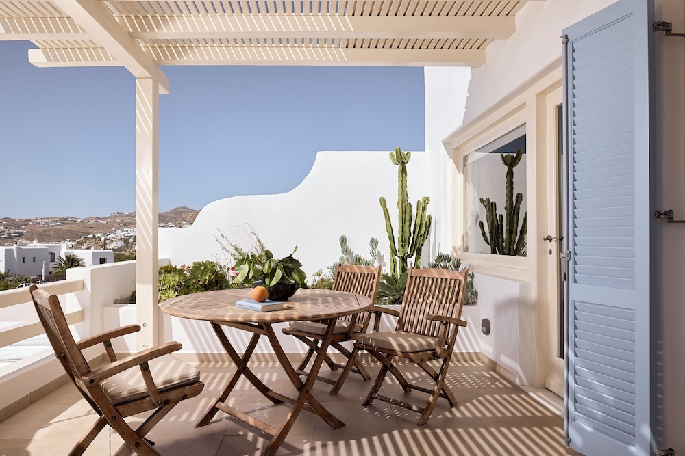 Superior Suite, Sea View - Photo 11