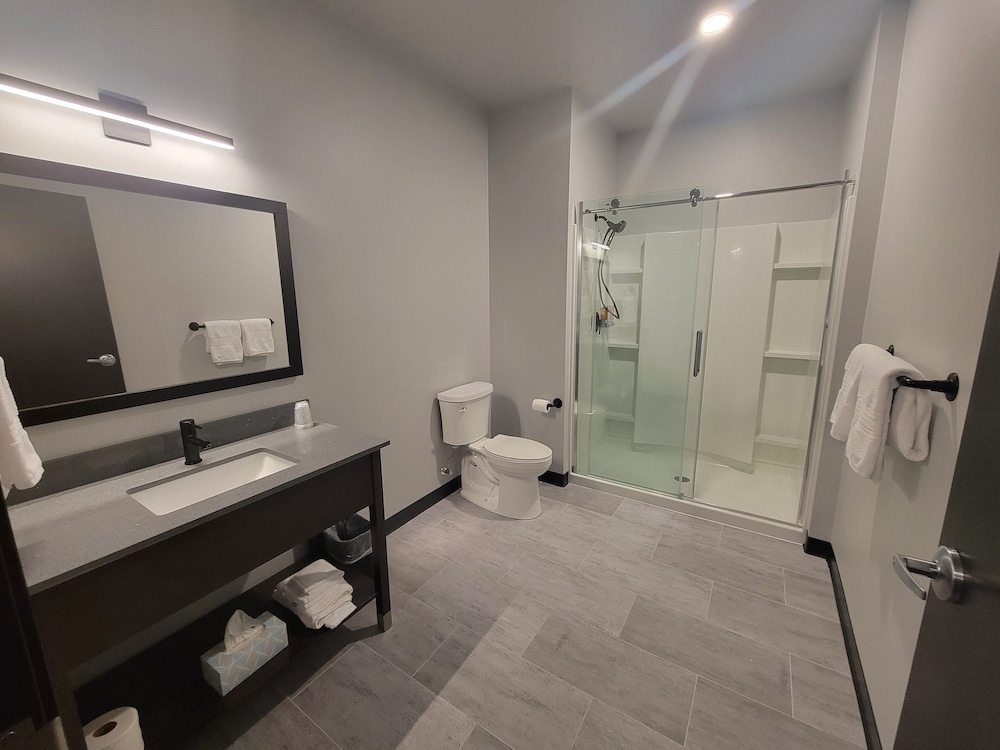 King Suite Street View