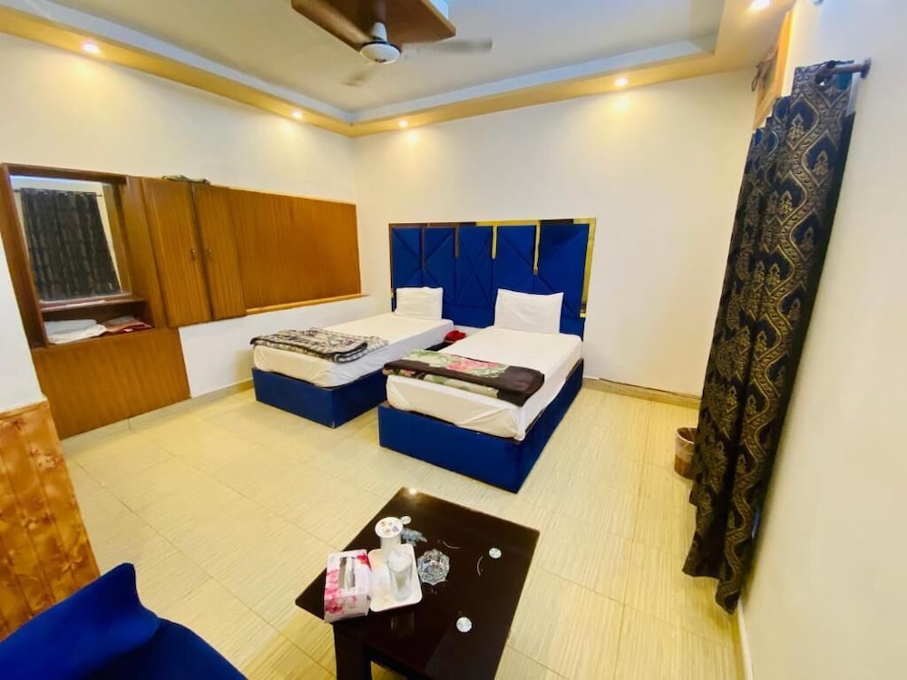 Deluxe Twin Room photo 3
