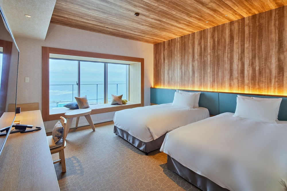 Ocean Deluxe Room (for 2 People), Non Smoking - Photo 1