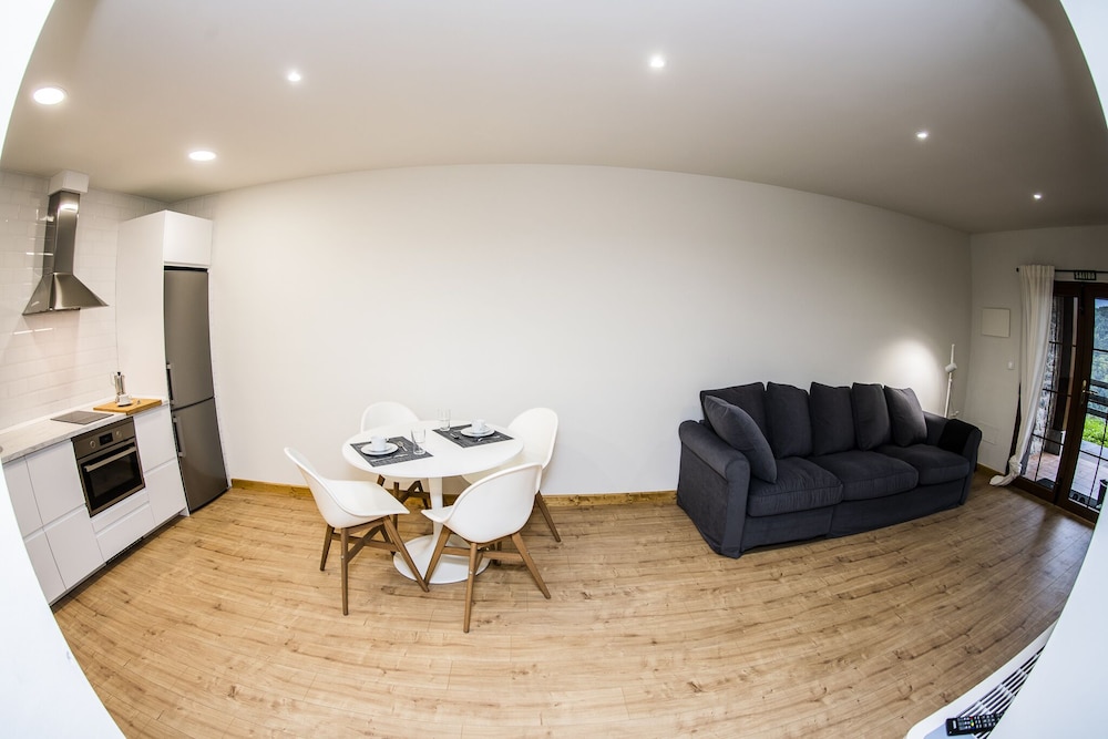Comfort Apartment, Private Bathroom, City View photo 2