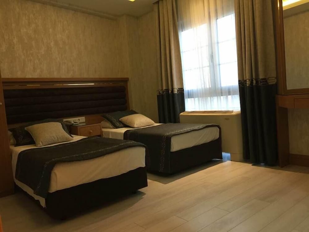Standard Triple Room photo 3