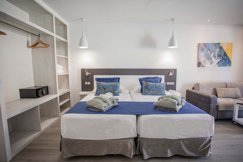 Junior Studio Suite