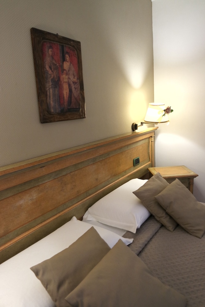 Double or Twin Room photo 2