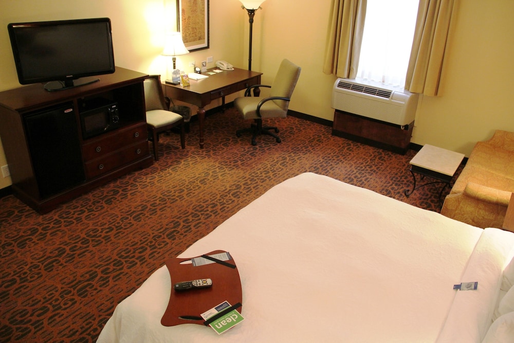 Room, 1 King Bed, Accessible, Non Smoking - Photo 2