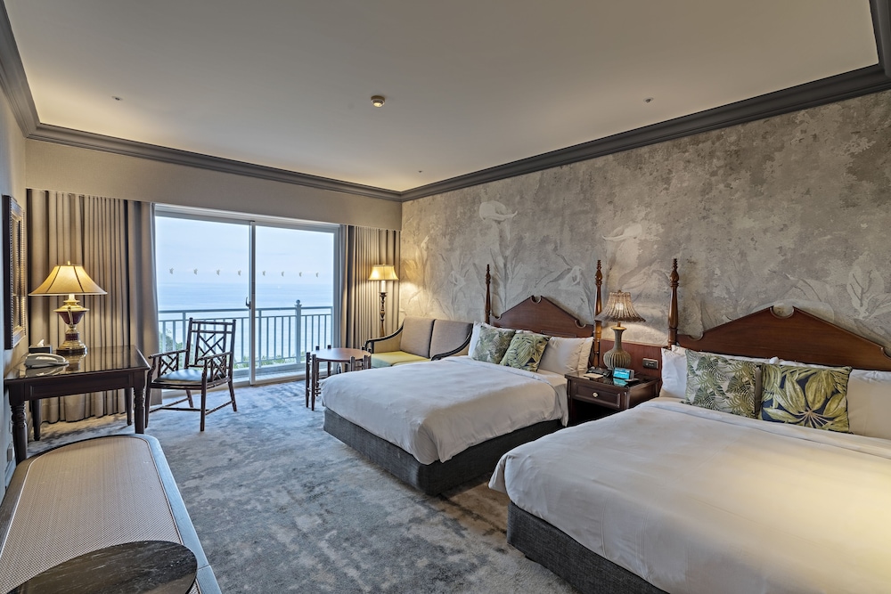 Deluxe Ocean Room, 2 double beds - Photo 5