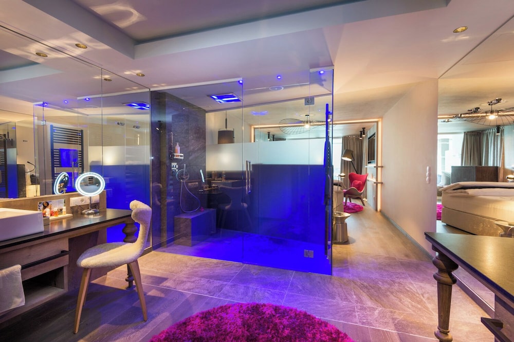 Romantic Suite, Mountain View photo 2