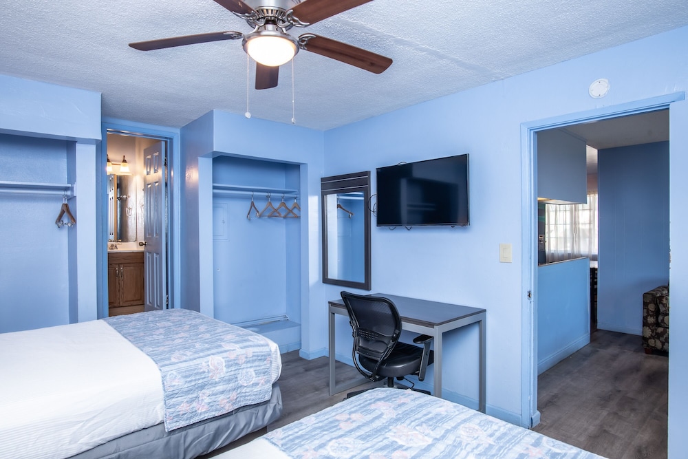 Standard Suite, 2 Bedrooms (Kitchenware not included) photo 3