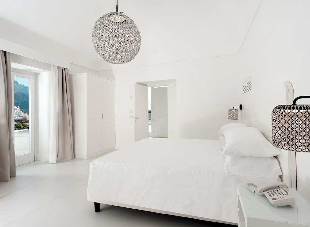 Exclusive Suite, 2 Bedrooms - Photo 2