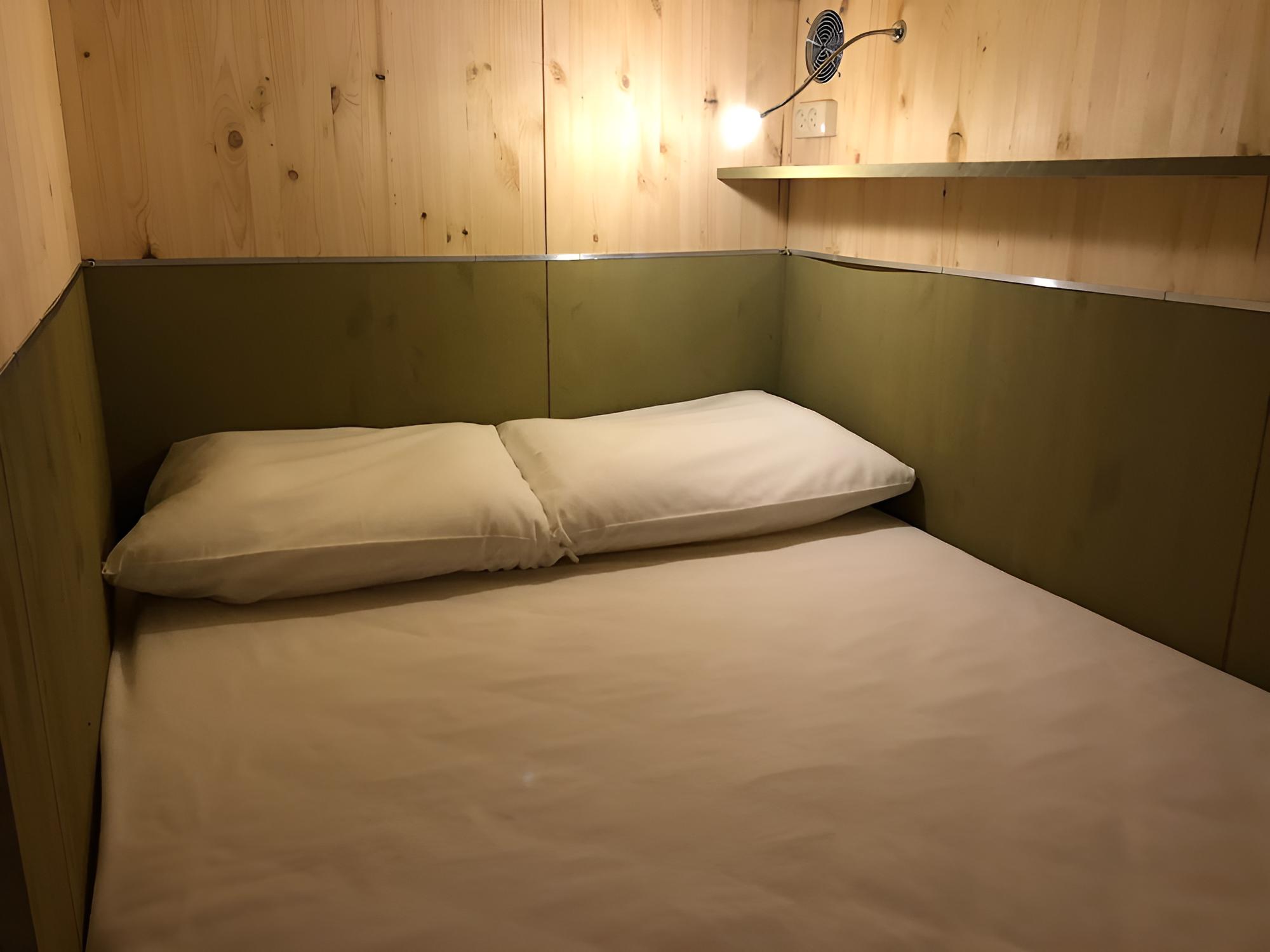 Large Double Capsule